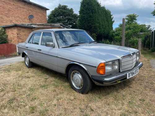 1984 Mercedes-Benz 200 *** NO RESERVE ***